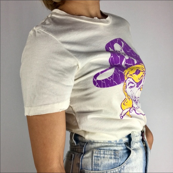 Chip & Pepper University, distresses t-shirt, sm - Picture 3 of 3